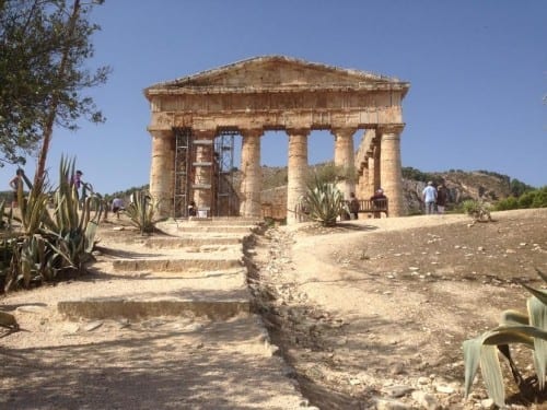 Segesta temple