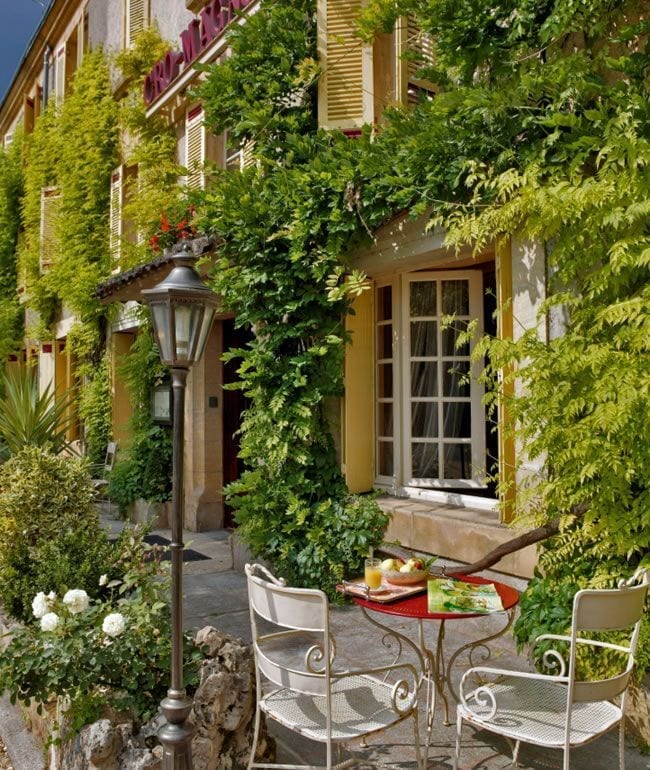 Hotel Cro-Magnon. Village of Les Eyzies. Small group gourmet tours of France.